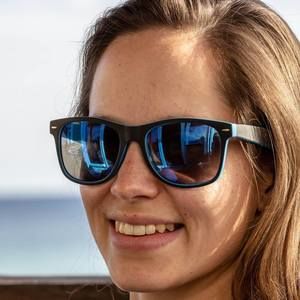 Meet your Posher, Brenna